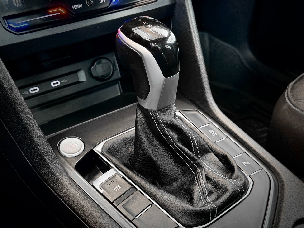 Volkswagen Tiguan Comfortline R-Line Black Edition 2024-28