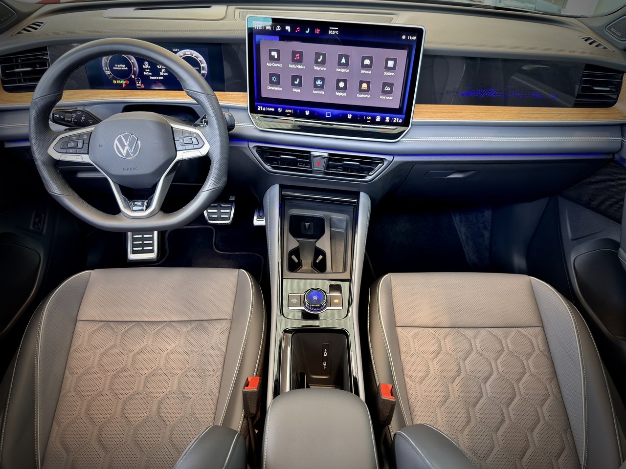2026 Volkswagen Tiguan Highline Turbo R-Line-18