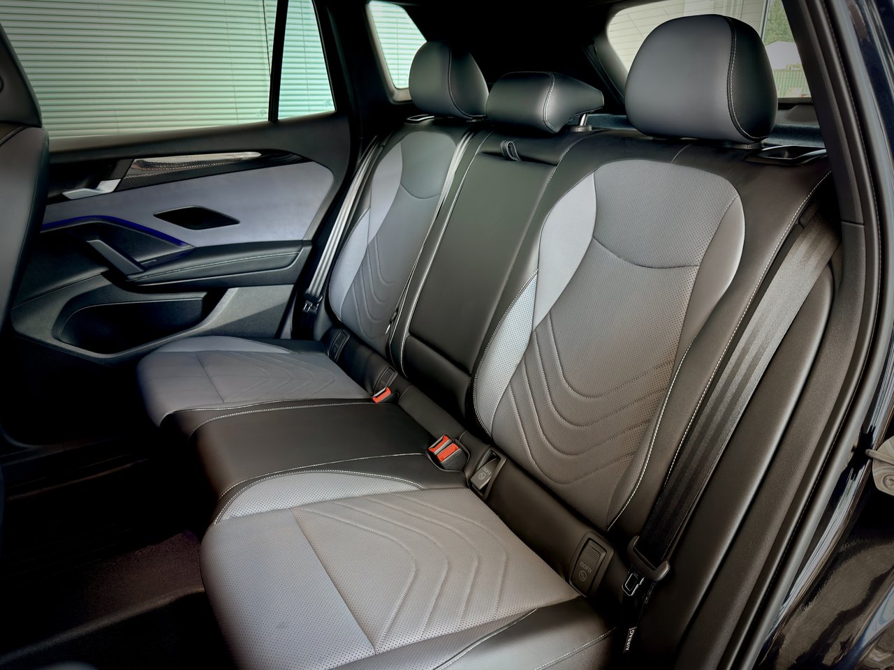 Volkswagen Tiguan Comfortline R-Line Black Edition 2026-23