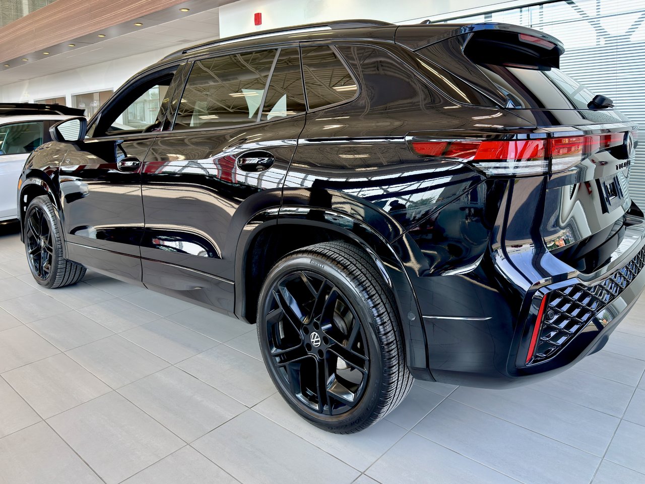 Volkswagen Tiguan Comfortline R-Line Black Edition 2026-9