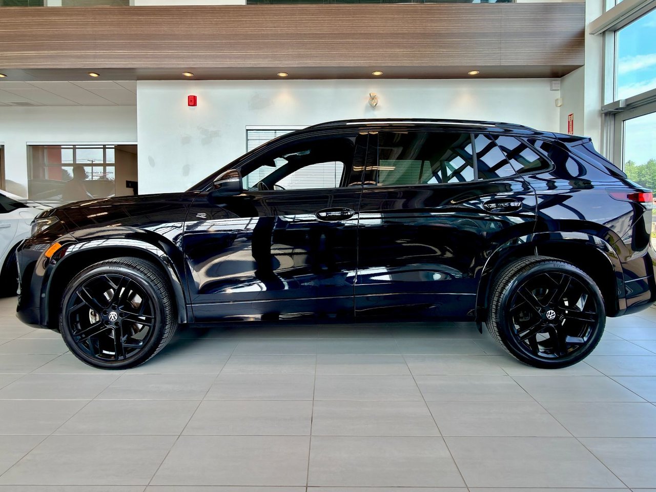 Volkswagen Tiguan Comfortline R-Line Black Edition 2026-8