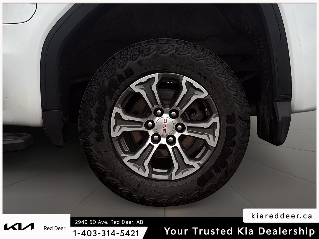 2025 GMC Sierra 1500 SLE-8