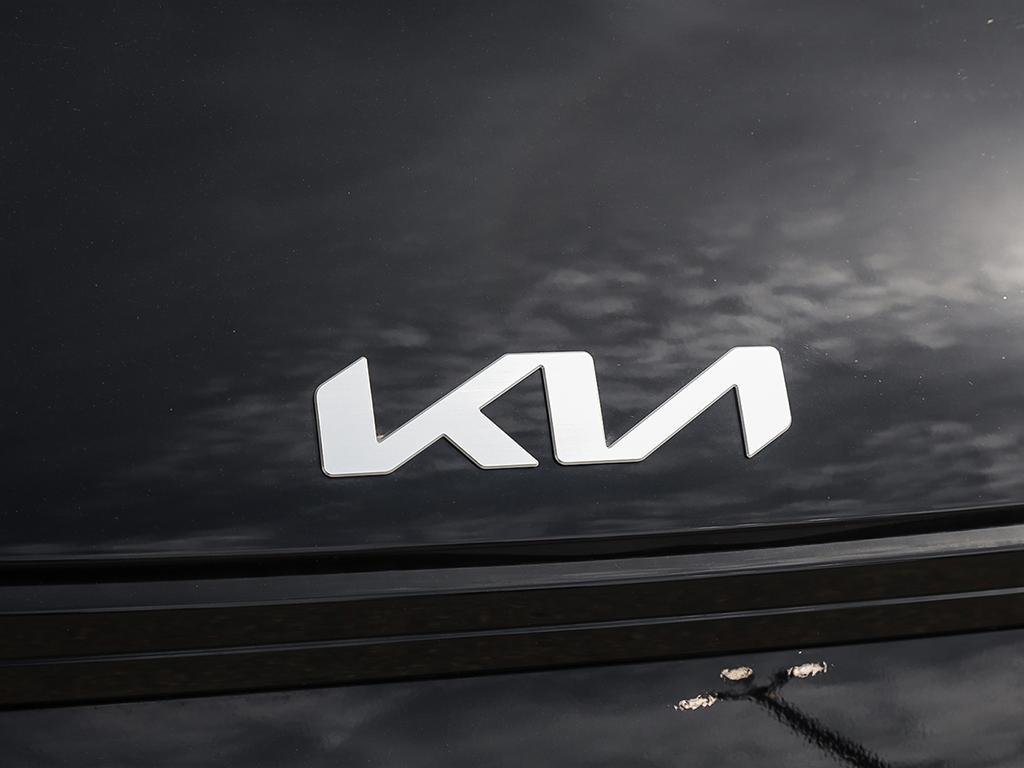 2025 Kia EV6 Land AWD w/ Premium Pkg-7