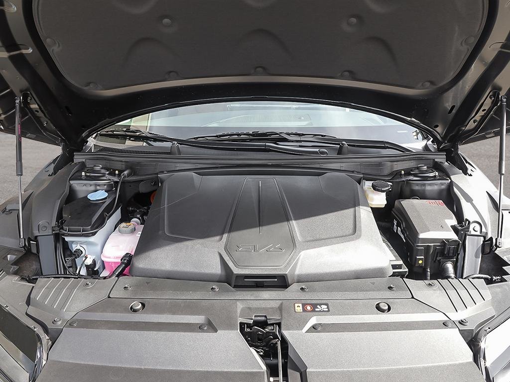 2025 Kia EV6 Land AWD w/ Premium Pkg-5
