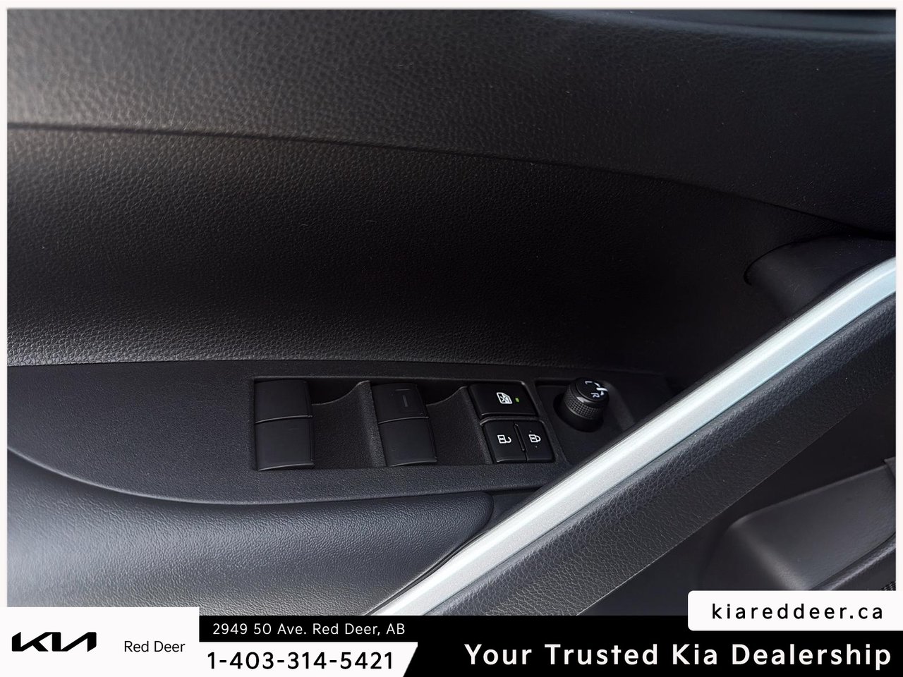 2024 Toyota Corolla Cross LE-17