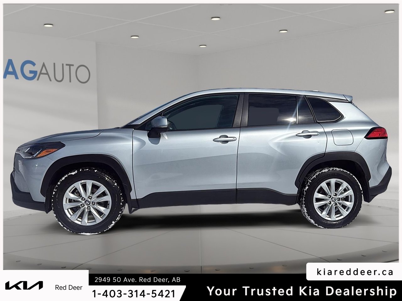 2024 Toyota Corolla Cross LE-1