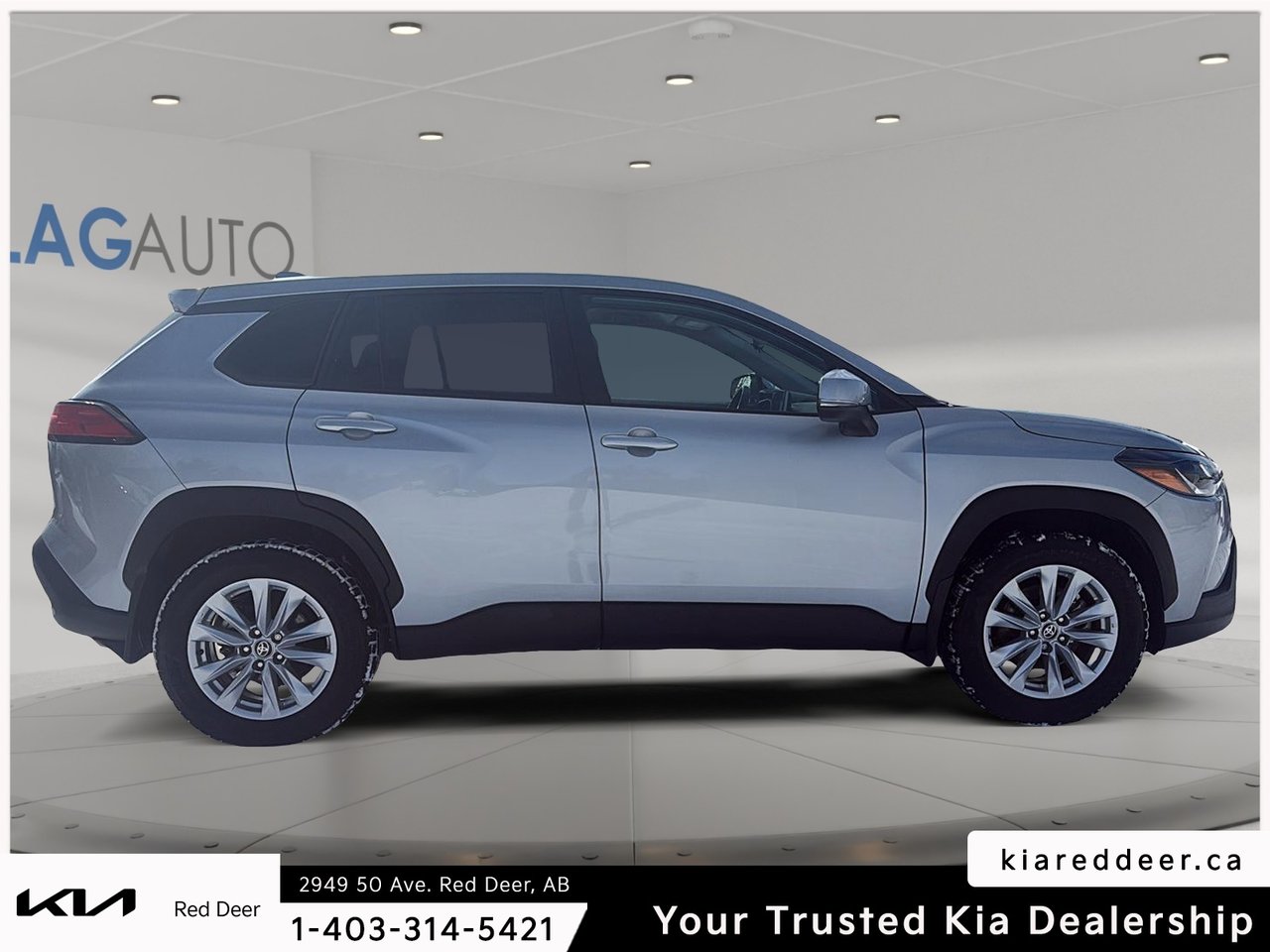 2024 Toyota Corolla Cross LE-5