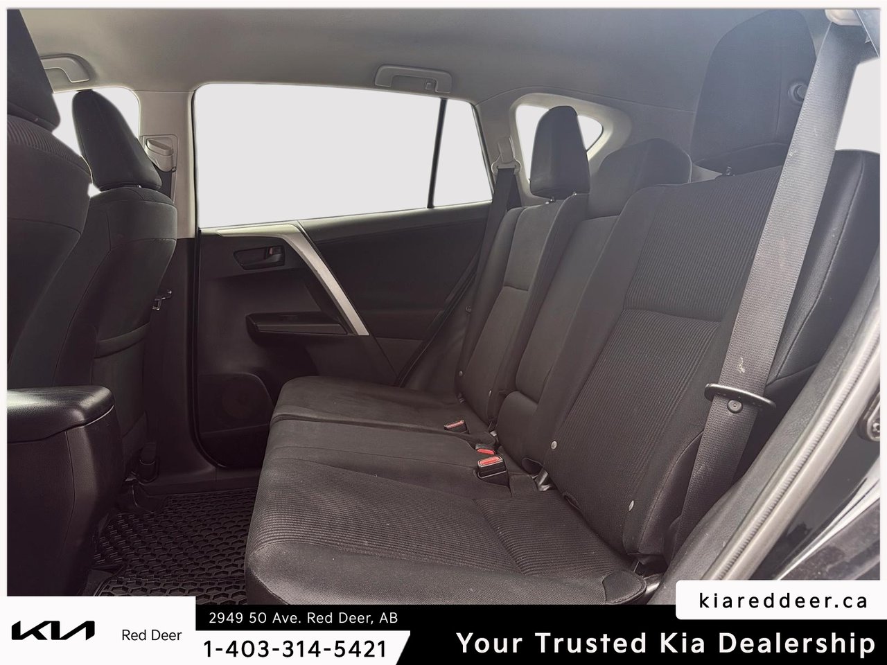 2016 Toyota RAV4 LE-18