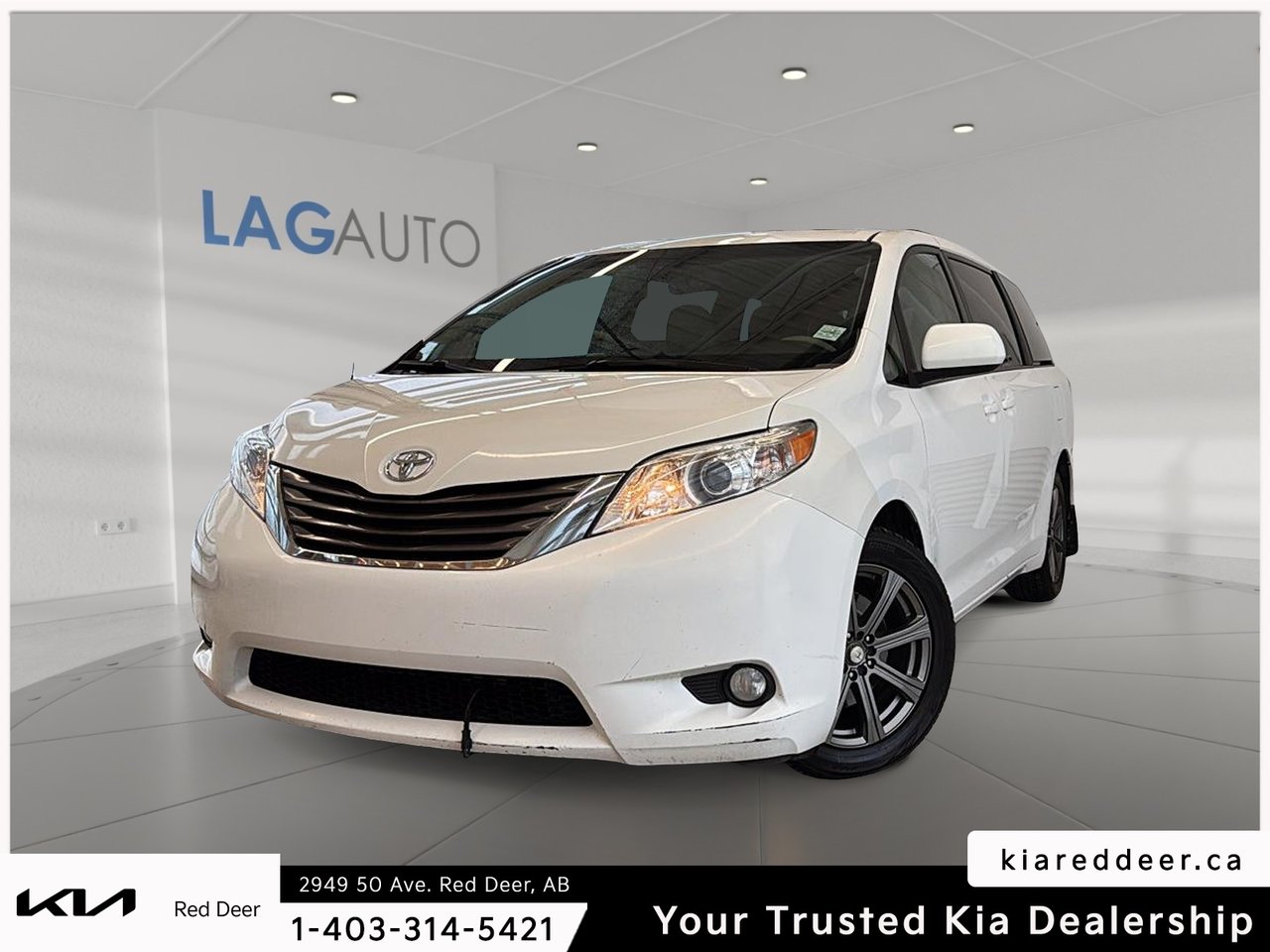 2014 Toyota Sienna XLE 7-Passenger Auto Access Seat