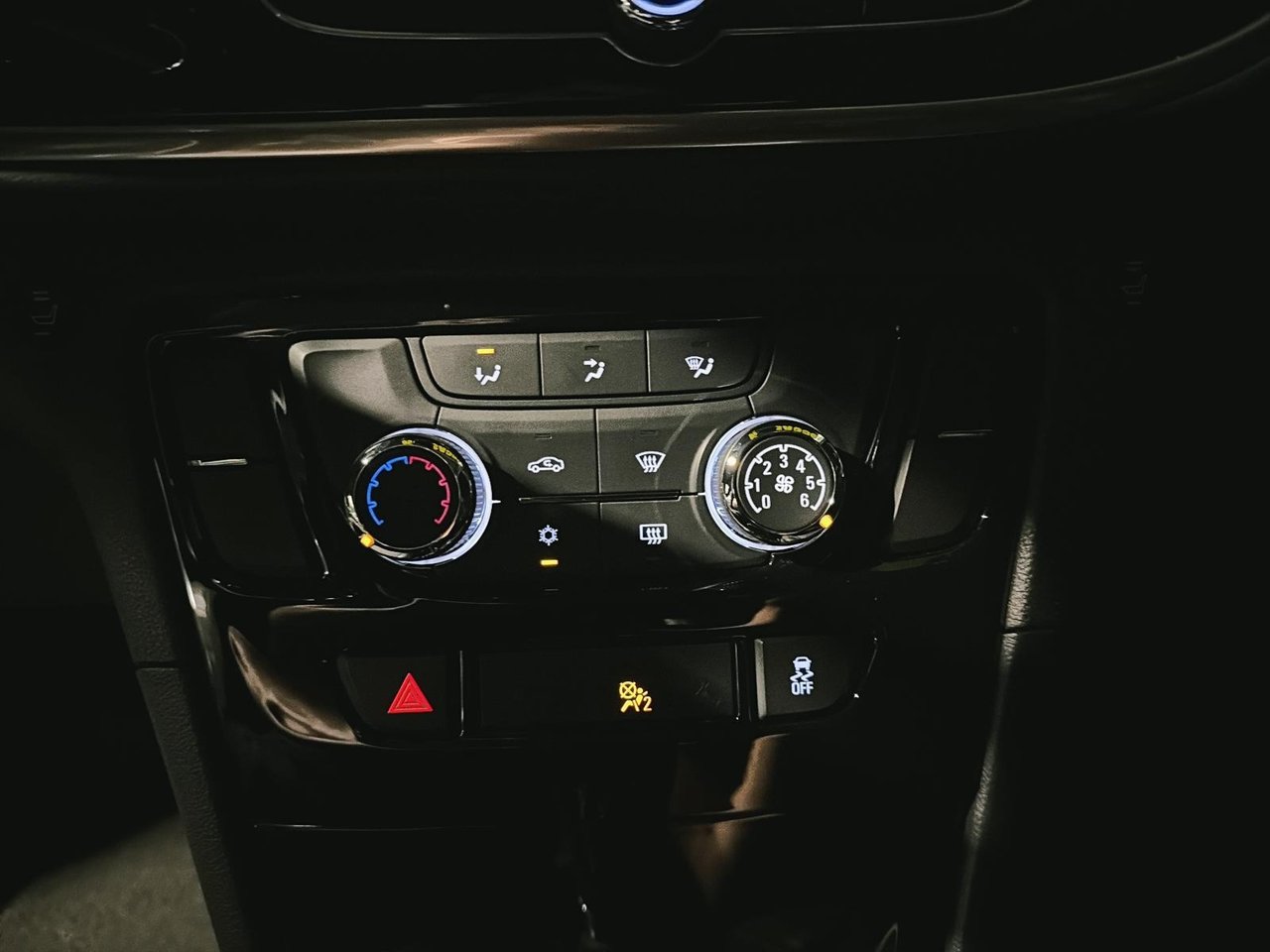 2019 Buick Encore Preferred-13
