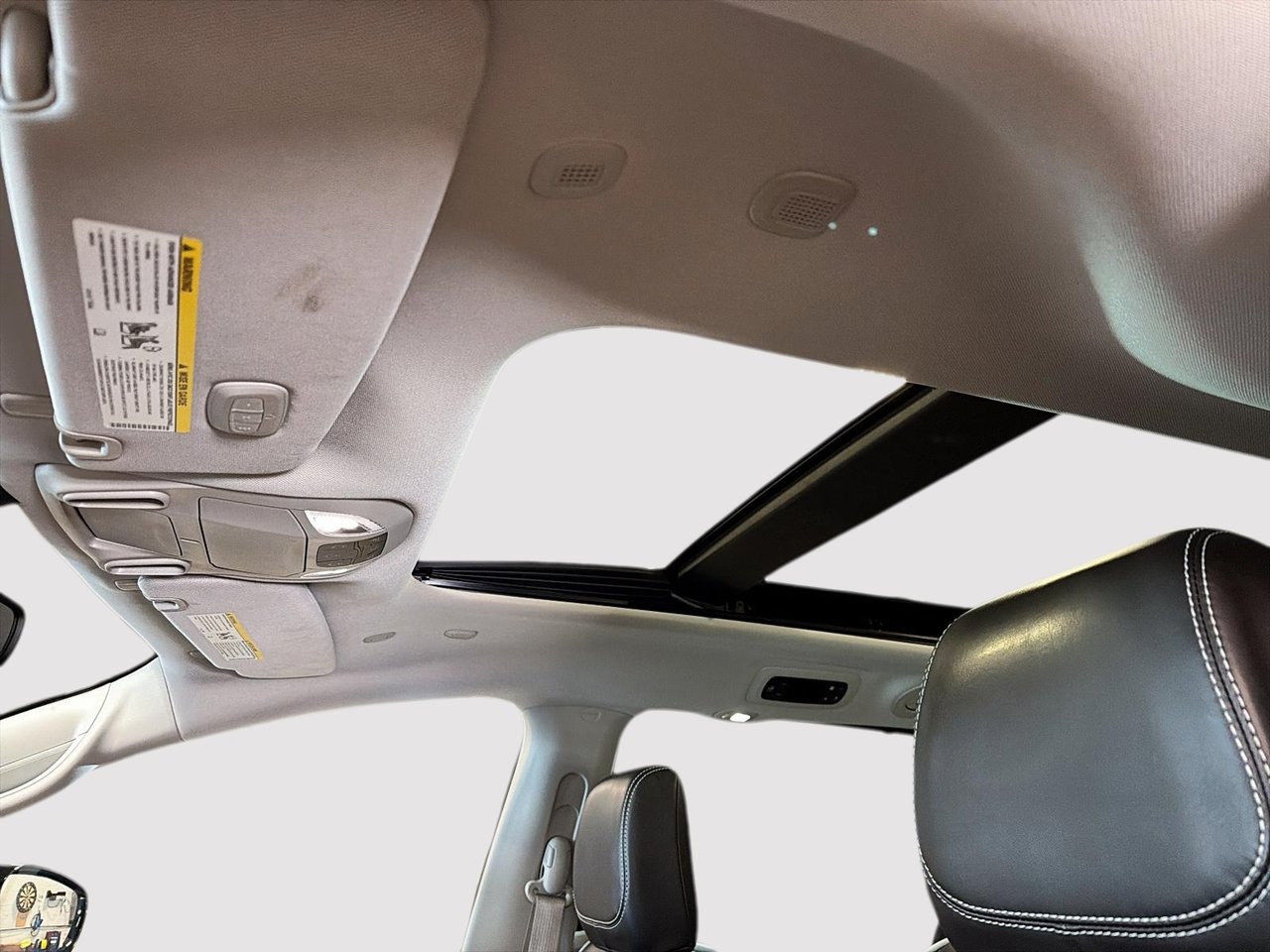Chrysler Pacifica Limited 2024-15