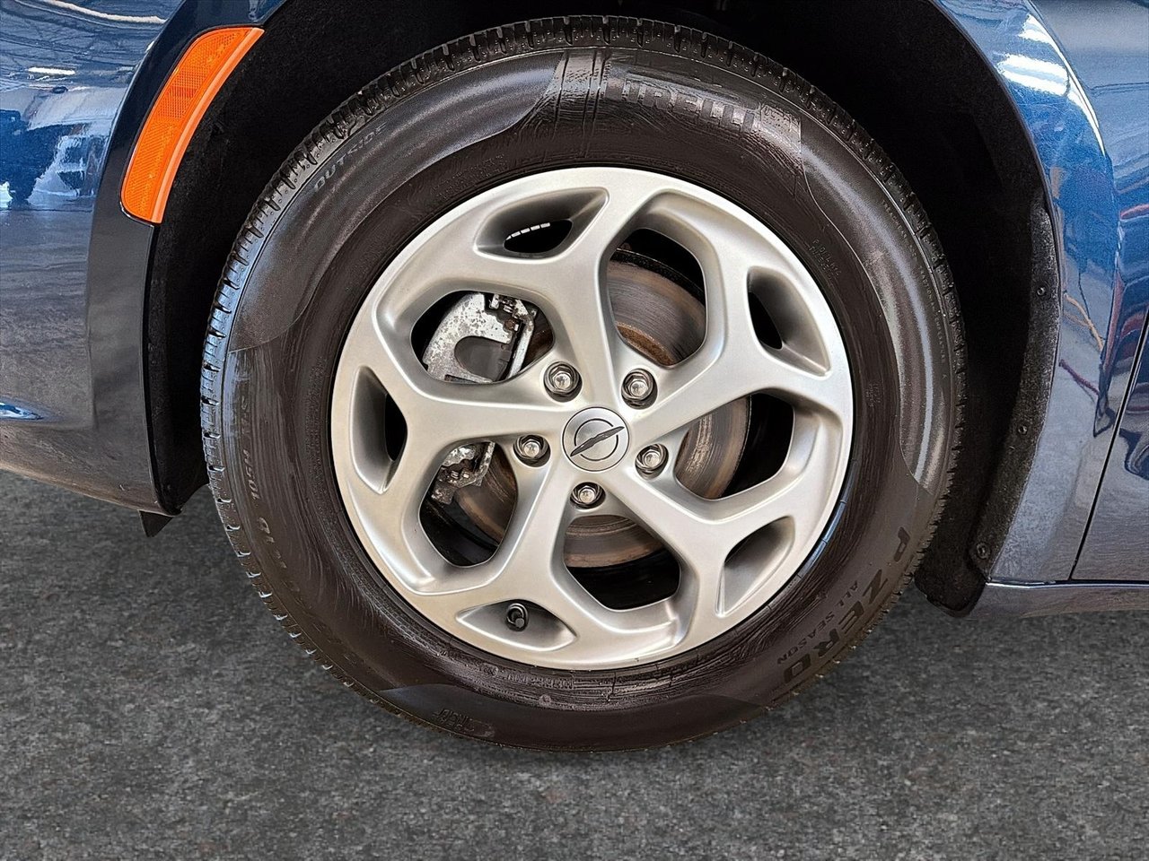 Chrysler Pacifica Limited 2024-6
