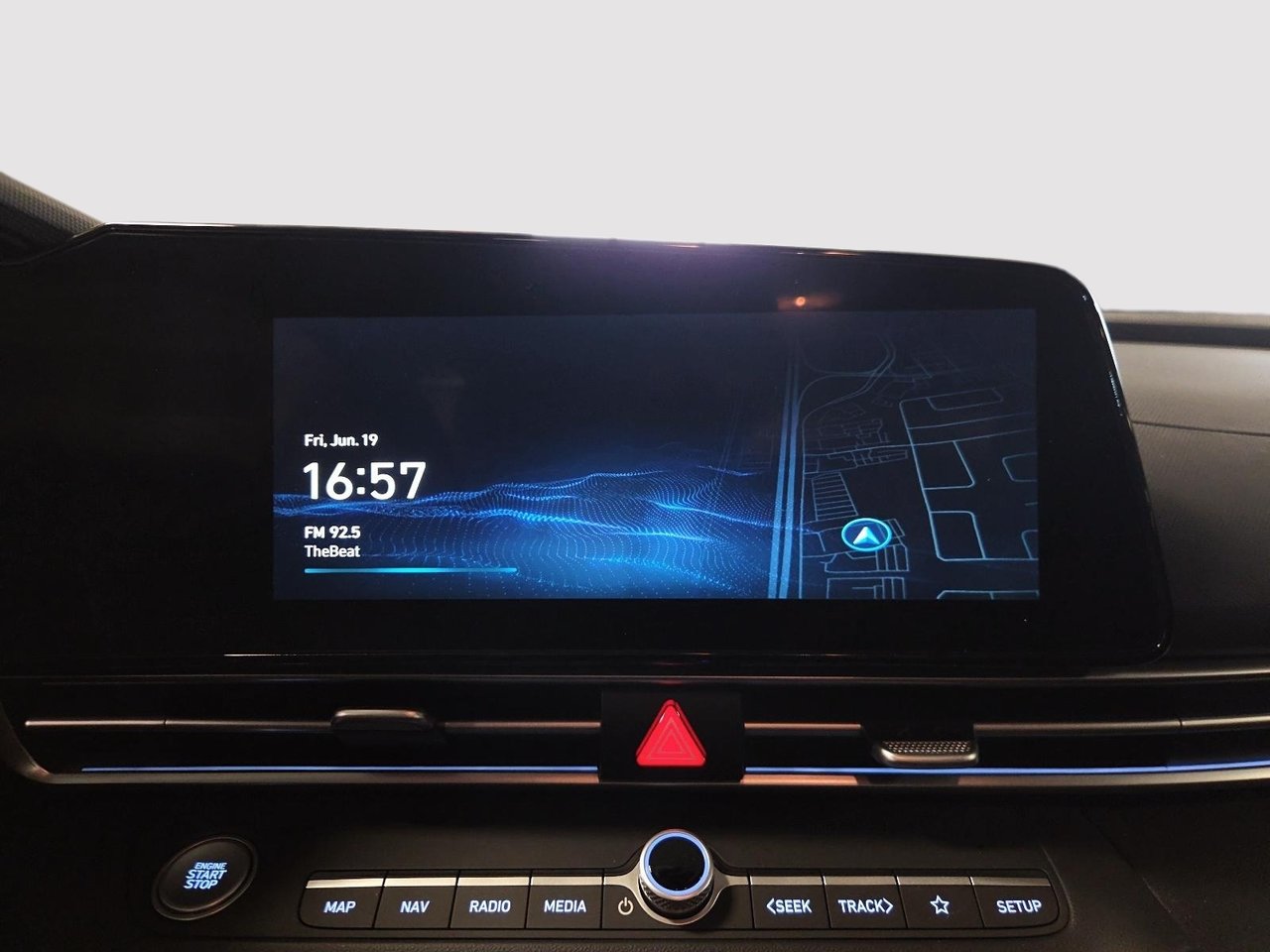 2025 Hyundai Elantra Preferred  Ensemble Tech-17