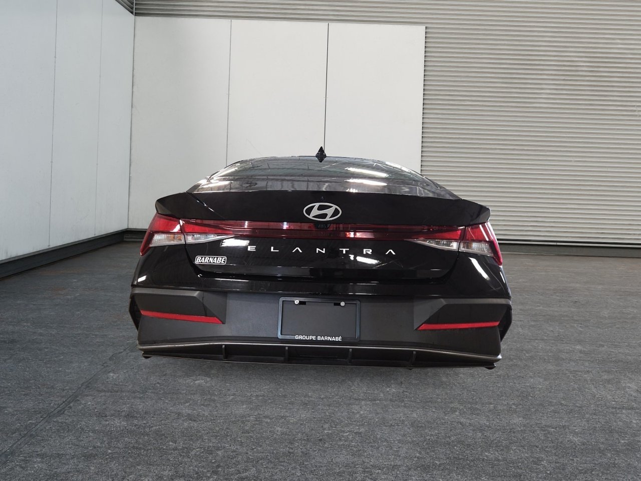 2025 Hyundai Elantra Preferred  Ensemble Tech-2