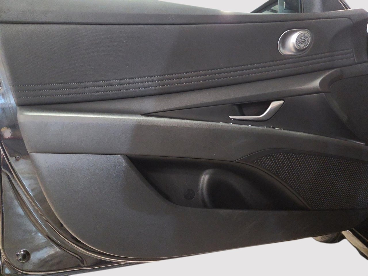 2025 Hyundai Elantra Preferred  Ensemble Tech-10