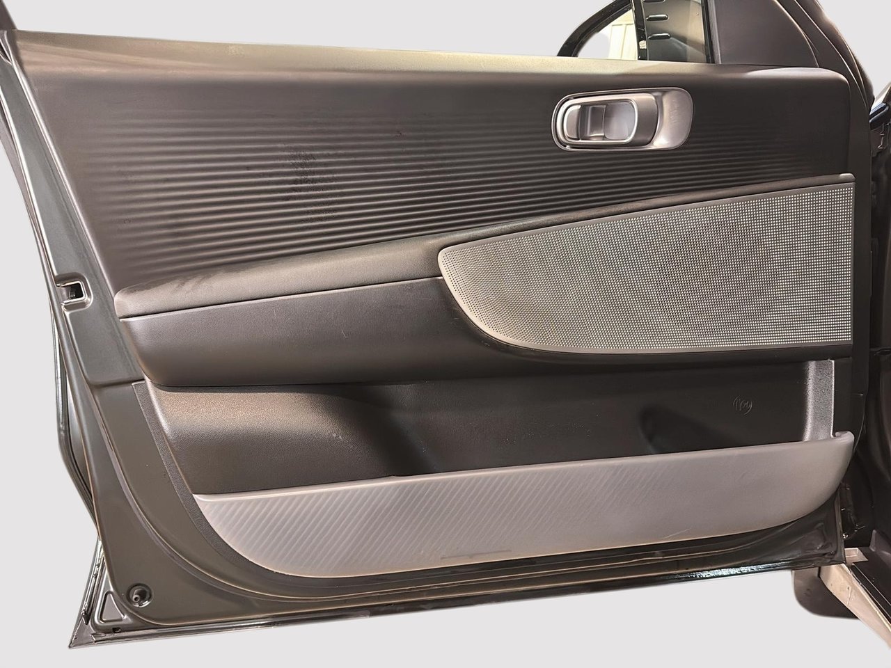 2024 Hyundai IONIQ 6 Preferred LongRange AWD-10