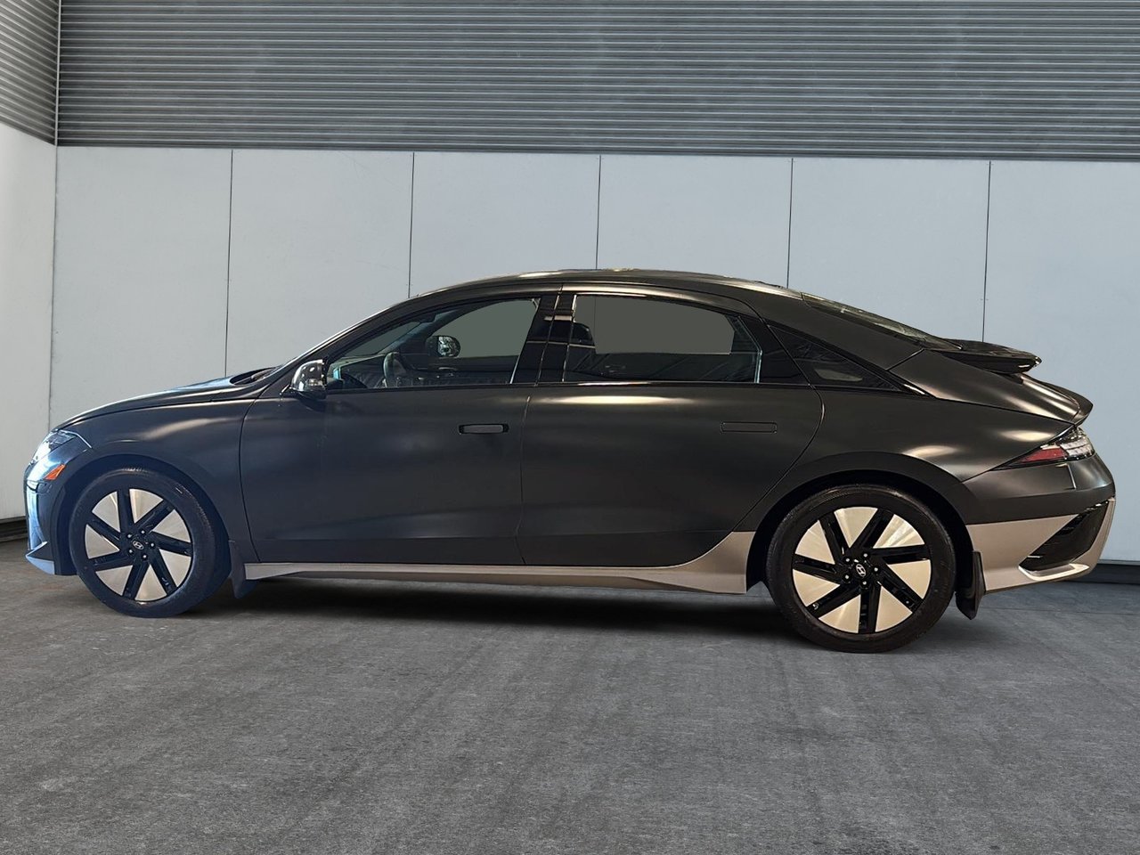 2024 Hyundai IONIQ 6 Preferred LongRange AWD-4