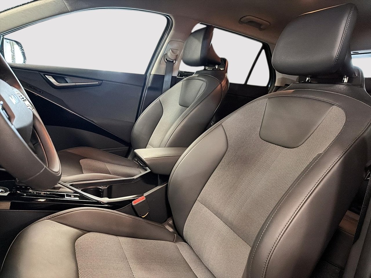 2026 Kia Niro HEV EX-8