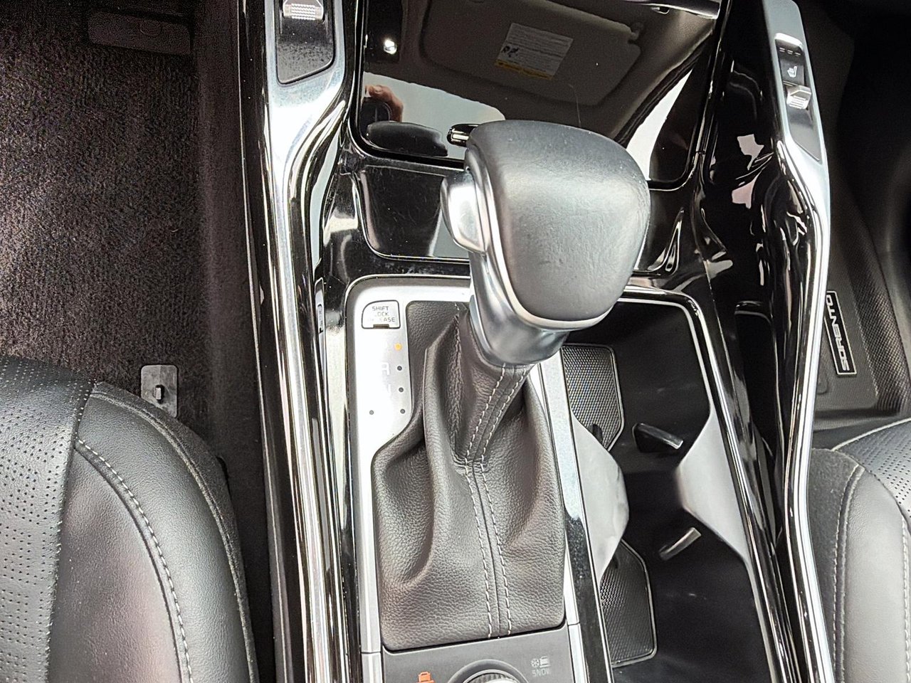 2022 Kia Sorento EX-14