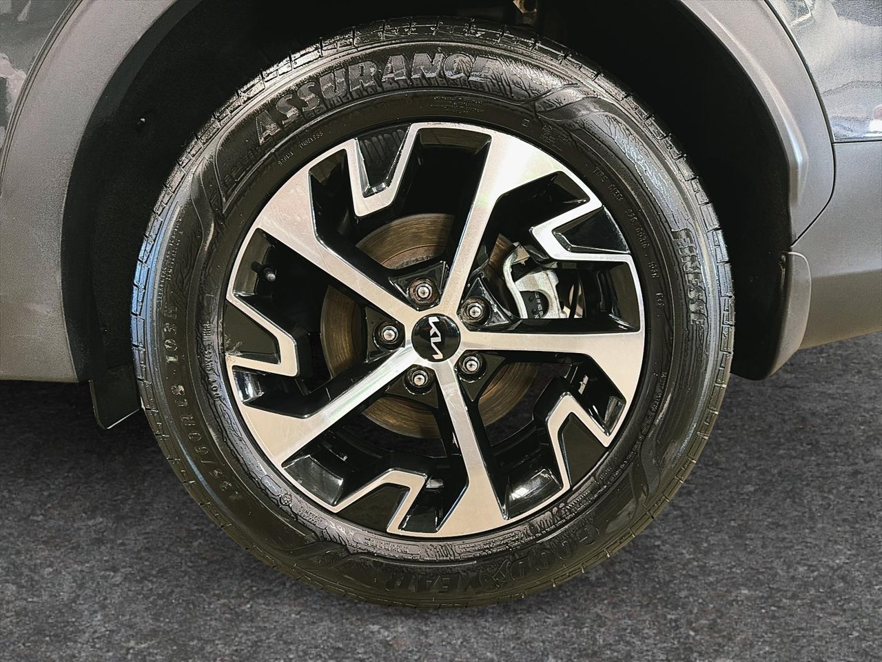 2024 Kia Sportage EX-6