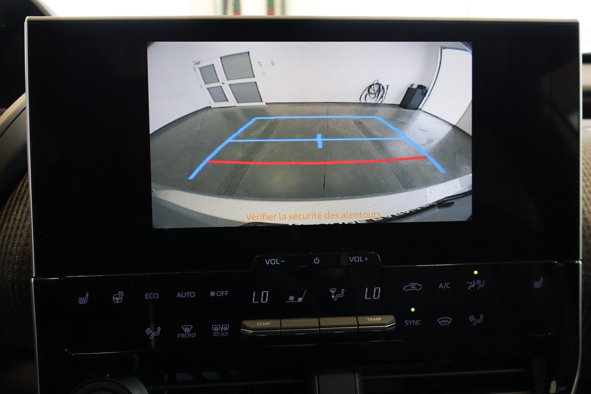 2024 Toyota BZ4X XLE AWD TOIT-PANORAMIQUE-9