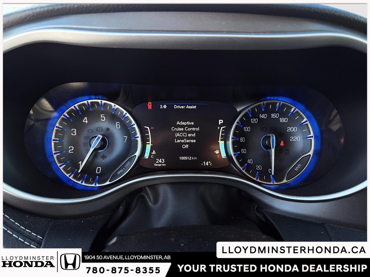 2023 Chrysler Pacifica Touring-L-22