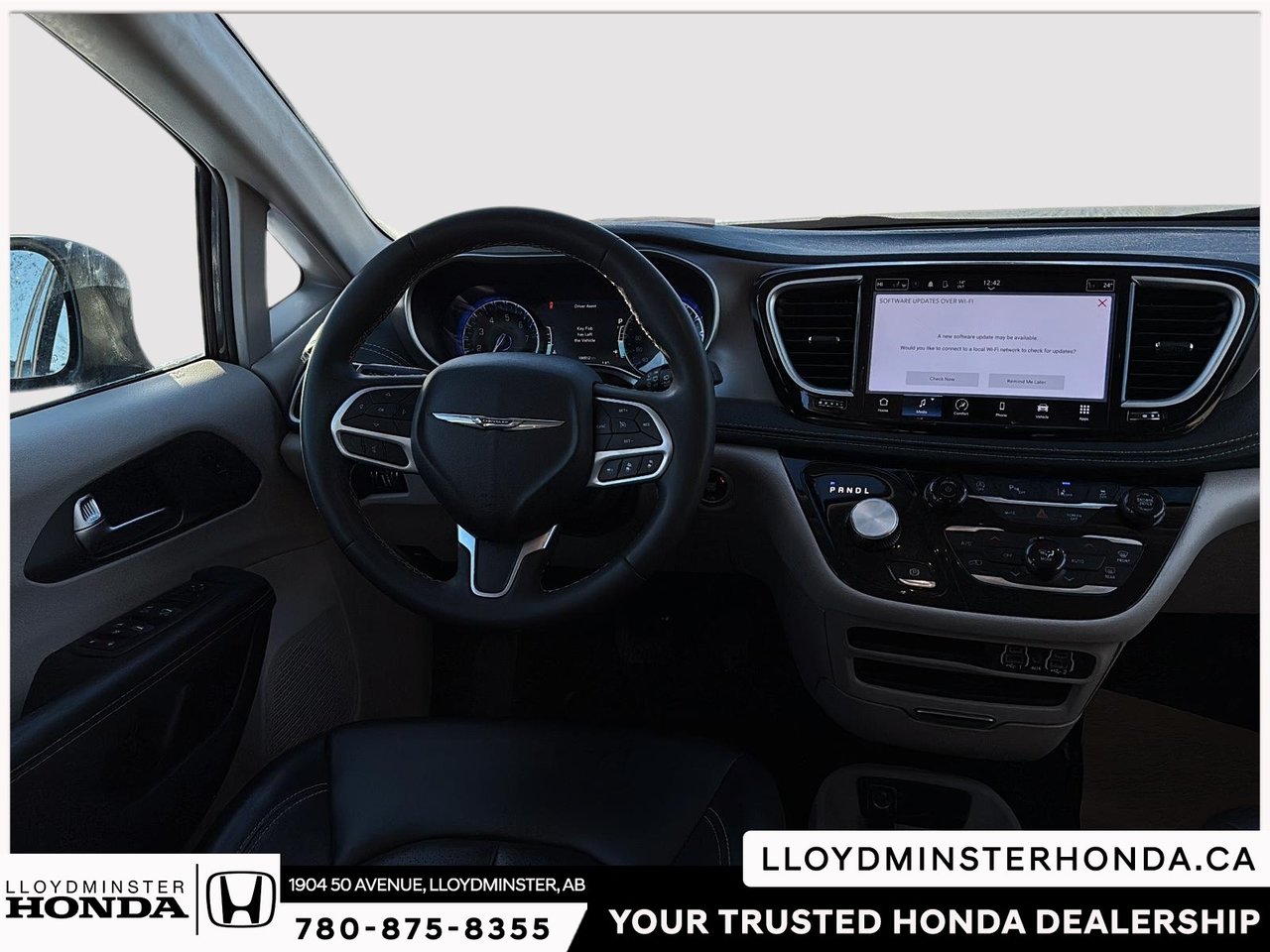 2023 Chrysler Pacifica Touring-L-18