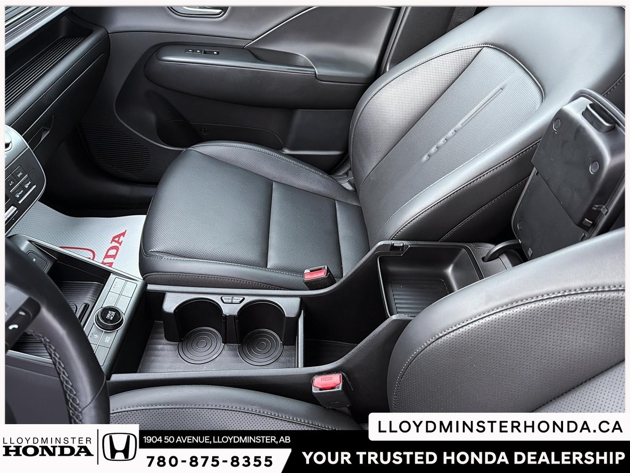 2025 Hyundai Kona Electric Preferred-12