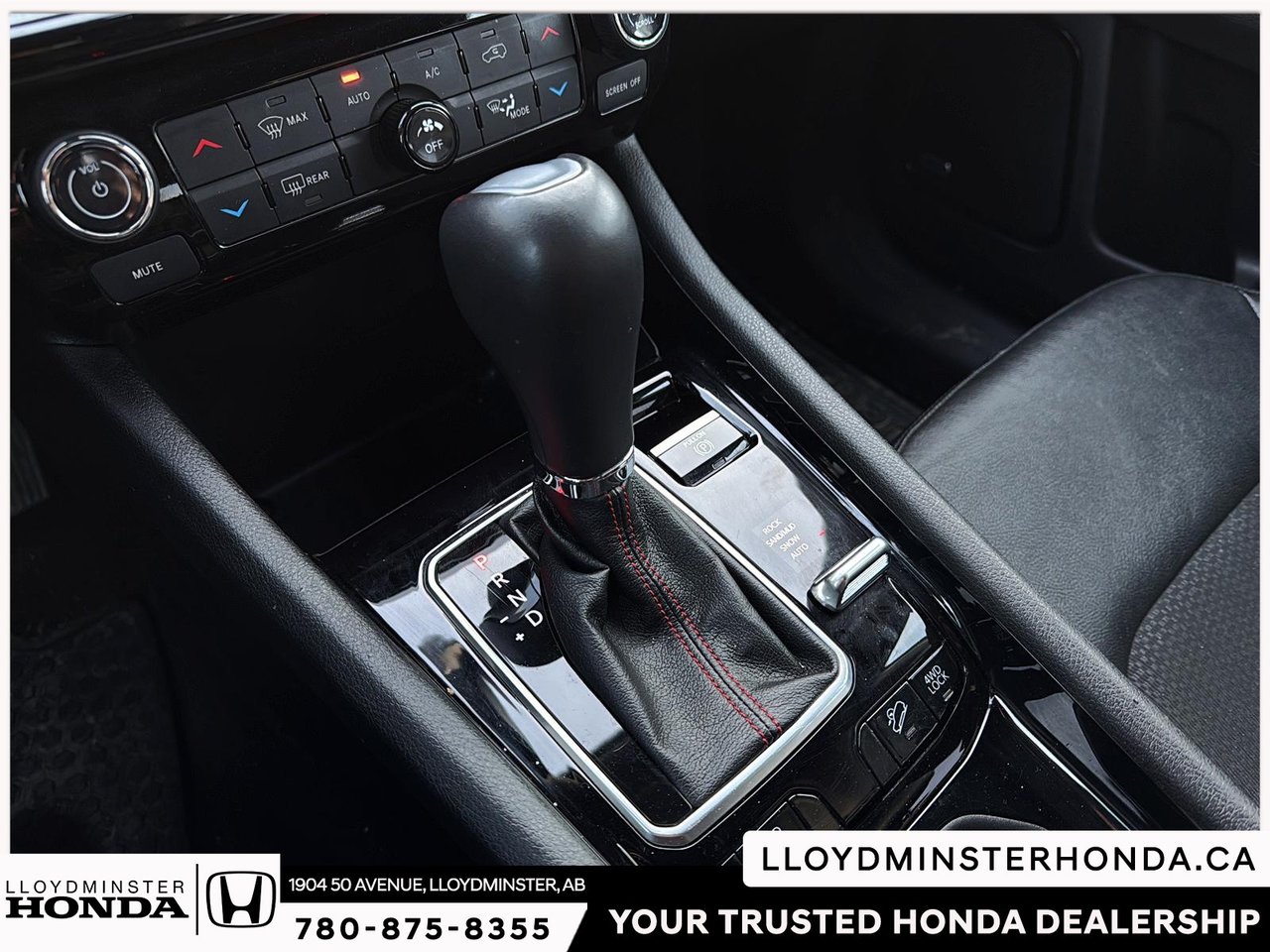 2024 Jeep Compass Trailhawk-18