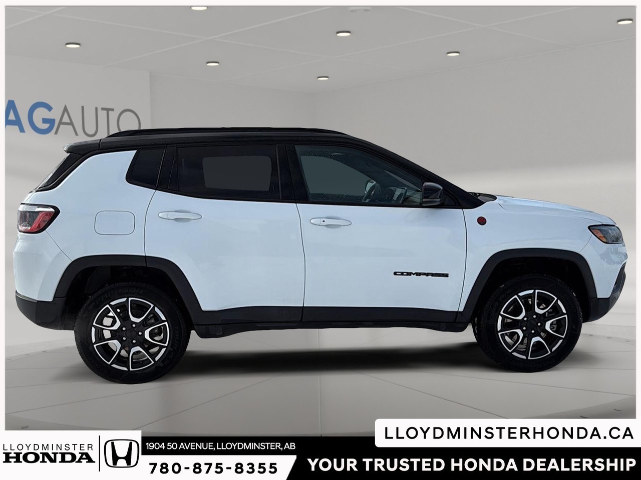 2024 Jeep Compass Trailhawk-6