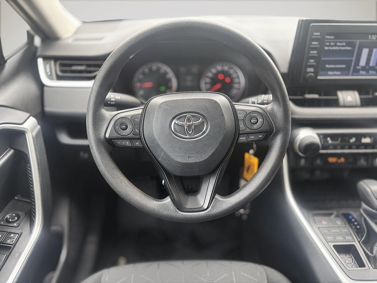 Toyota RAV4 LE AWD 2021-13