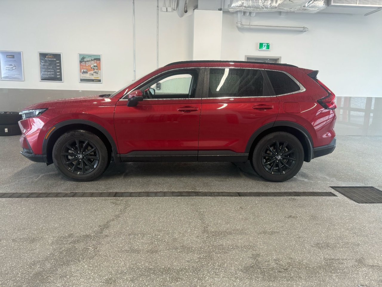 Used 2025 Honda CRV with 6,785 km for sale at Otogo