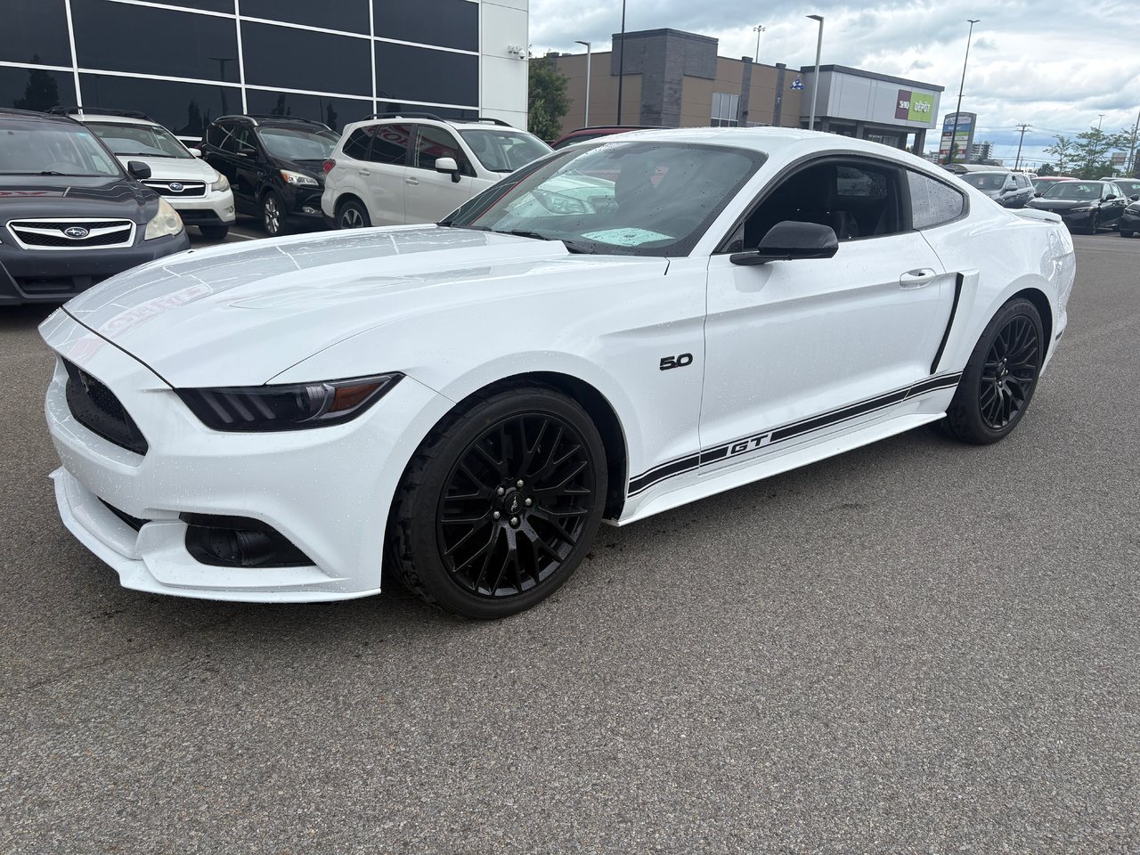 White 2015 Ford Mustang Coupe Rear-Wheel Drive Manual