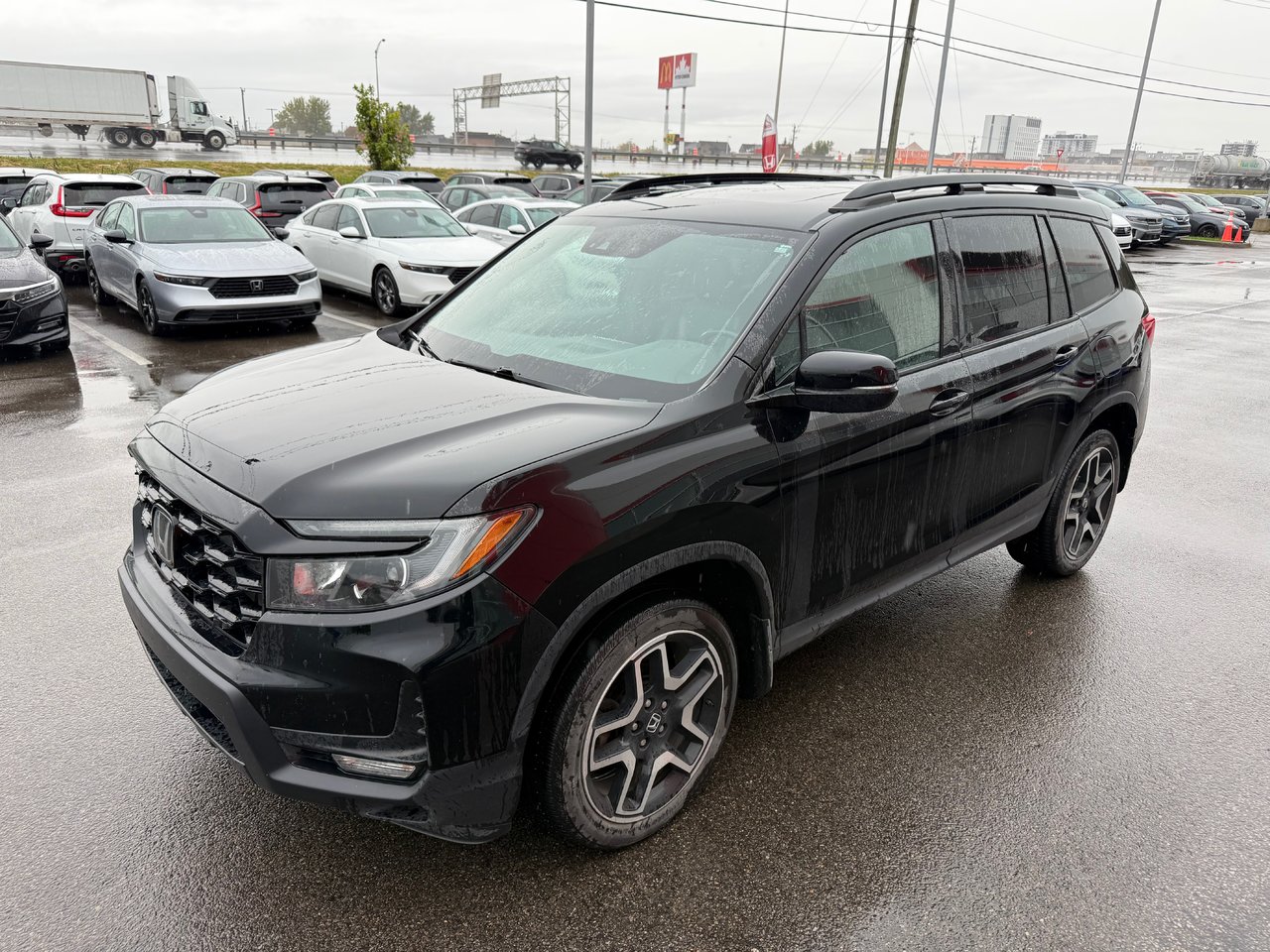 Crystal Black Pearl 2022 Honda Passport SUV / Crossover Automatic