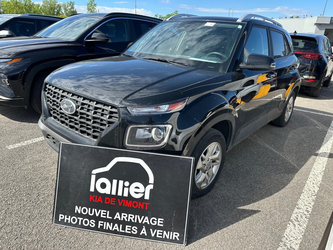 Abyss Black 2024 Hyundai Venue Preferred FWD SUV / Crossover Automatic