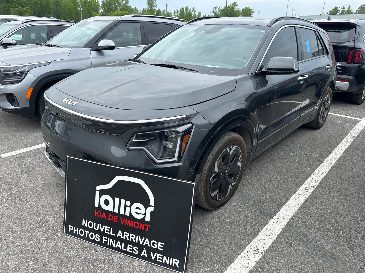 Gray (Interstellar Grey) 2023 Kia Niro EV Wave FWD SUV / Crossover Front-Wheel Drive Automatic