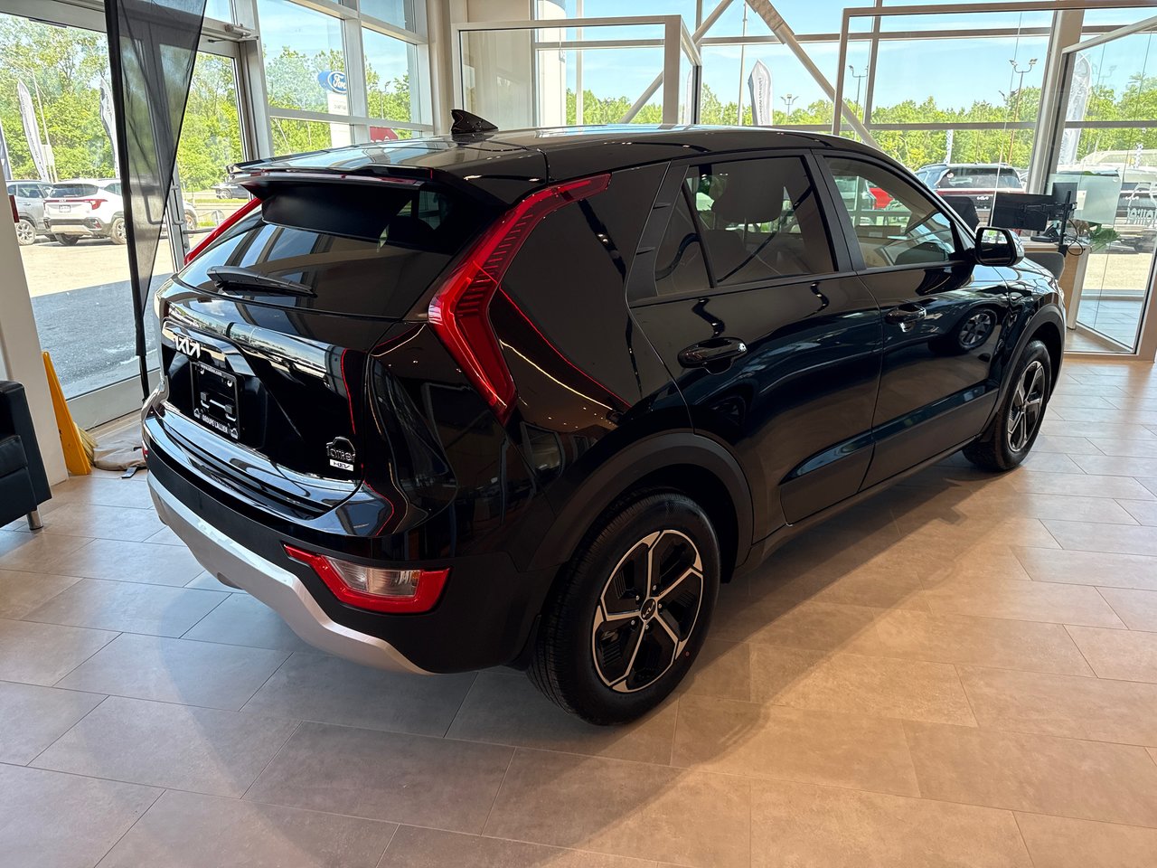 used-2026-kia-niro-plug-in-hybrid-with-5-695-km-for-sale-at-otogo