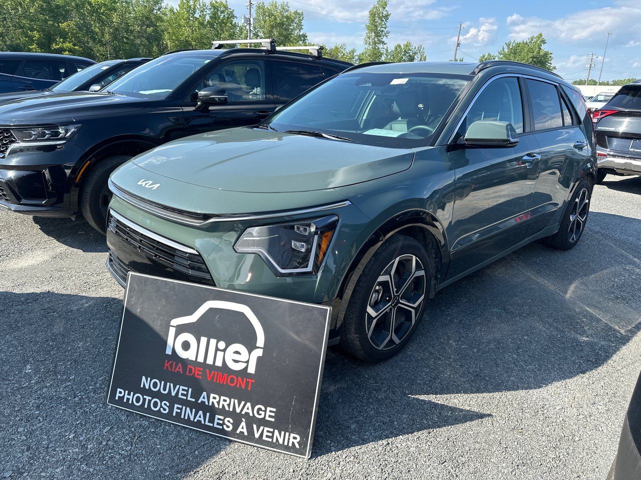 Cityscape Green 2025 Kia Niro SUV / Crossover Front-Wheel Drive Automatic