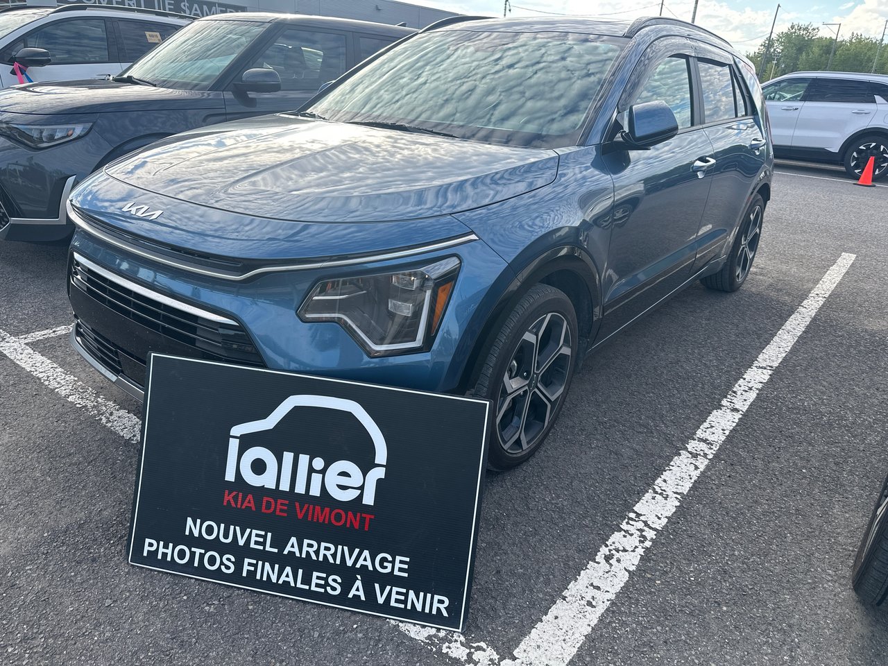 Mineral Blue 2025 Kia Niro SUV / Crossover Front-Wheel Drive Automatic