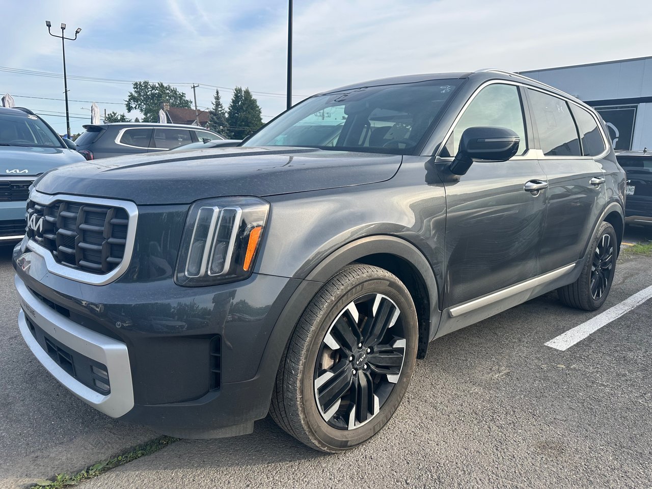Gray 2024 Kia Telluride SUV / Crossover All-Wheel Drive Automatic