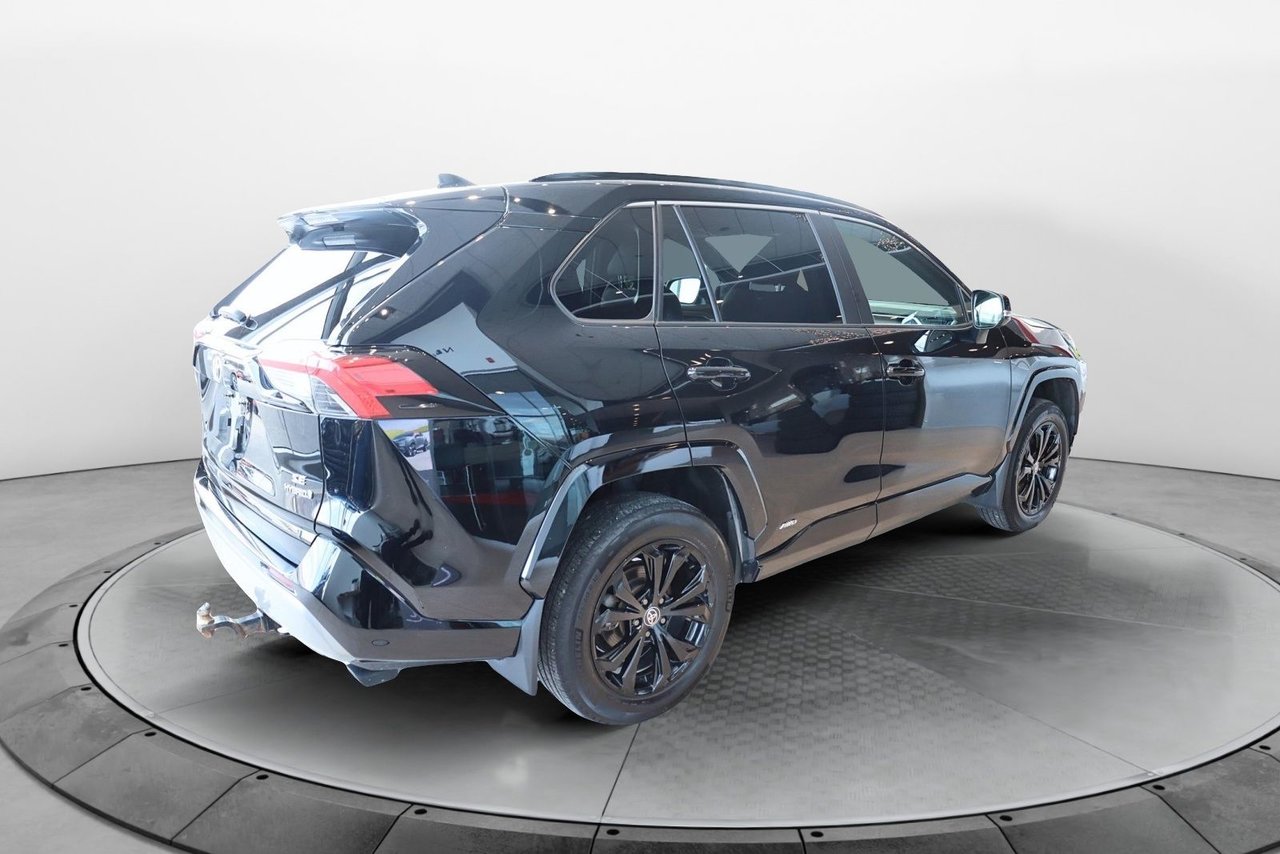 Toyota RAV4 Hybrid SE 2022-5