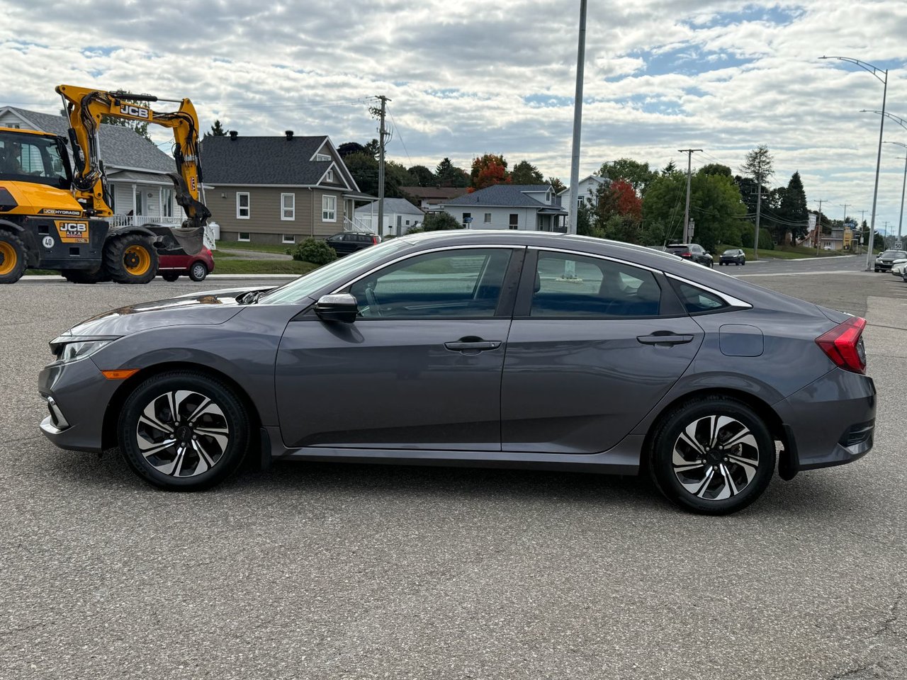2019 Honda Civic Sedan LX-8