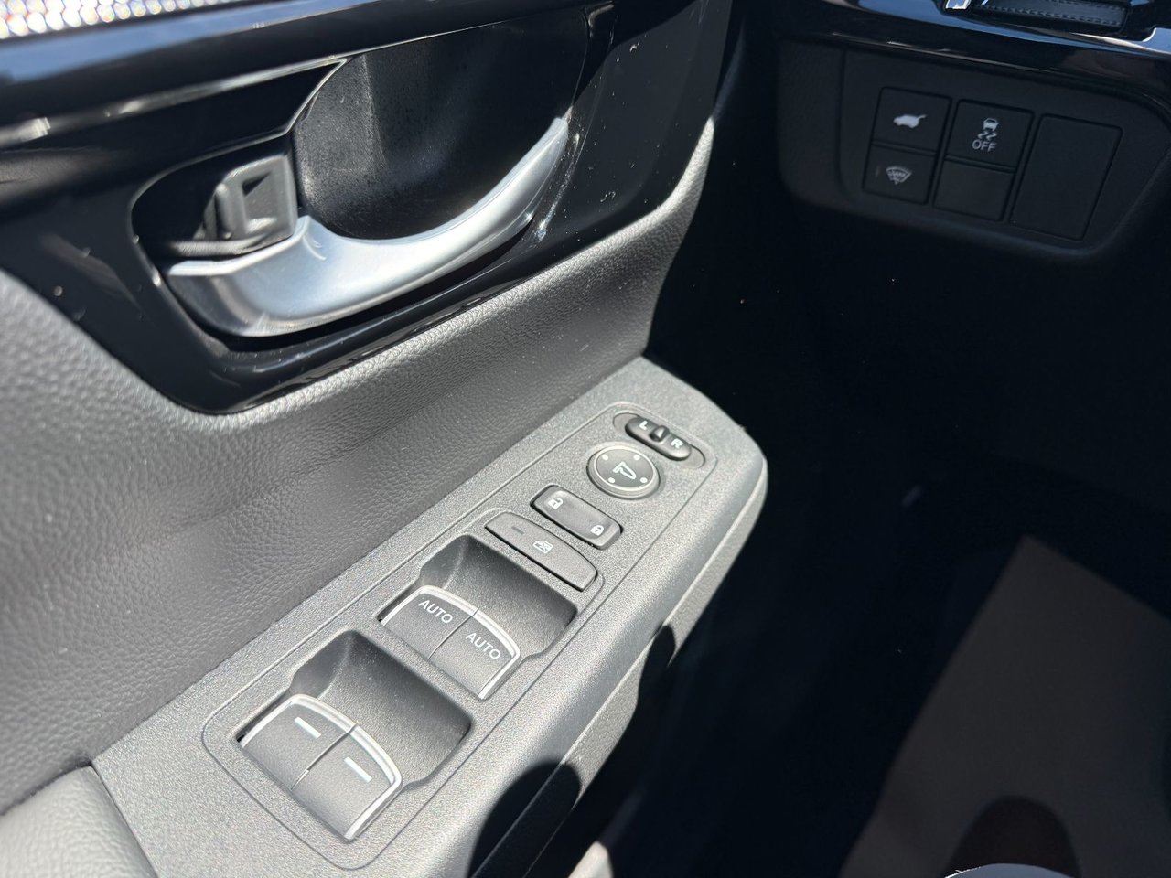 Honda CR-V Sport 2023-13