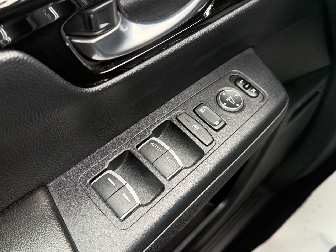 Honda CR-V Sport 2025-13