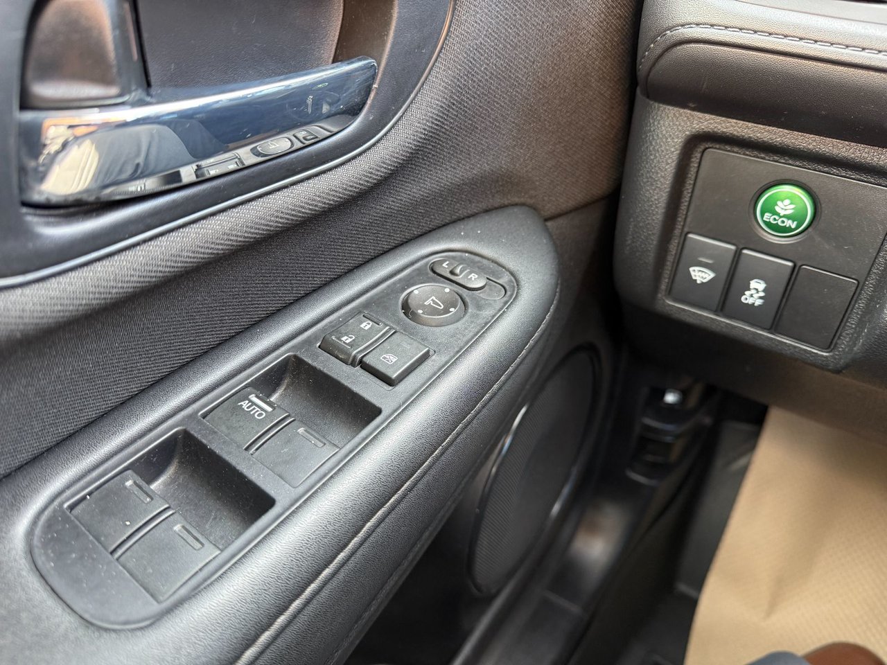 Honda HR-V LX 2017-13