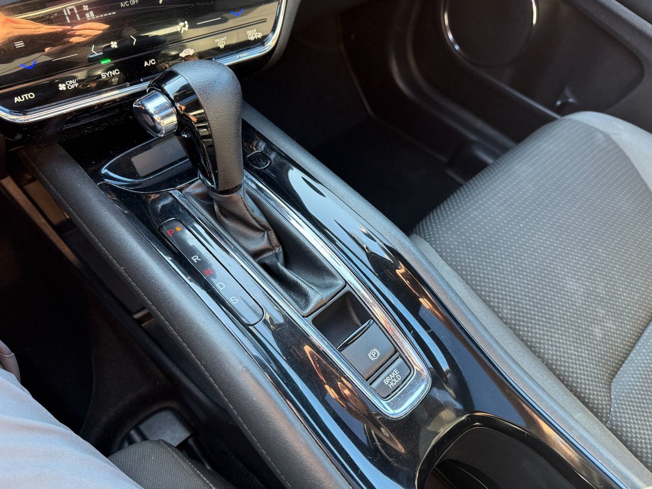 2019 Honda HR-V Sport-17