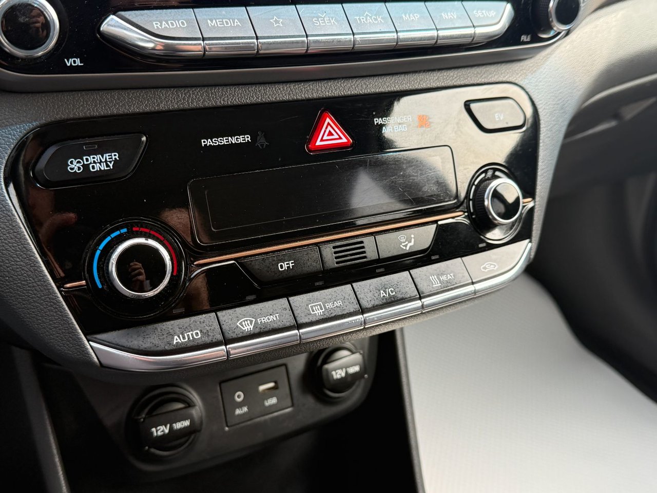 Hyundai Ioniq Electric Preferred 2019-16