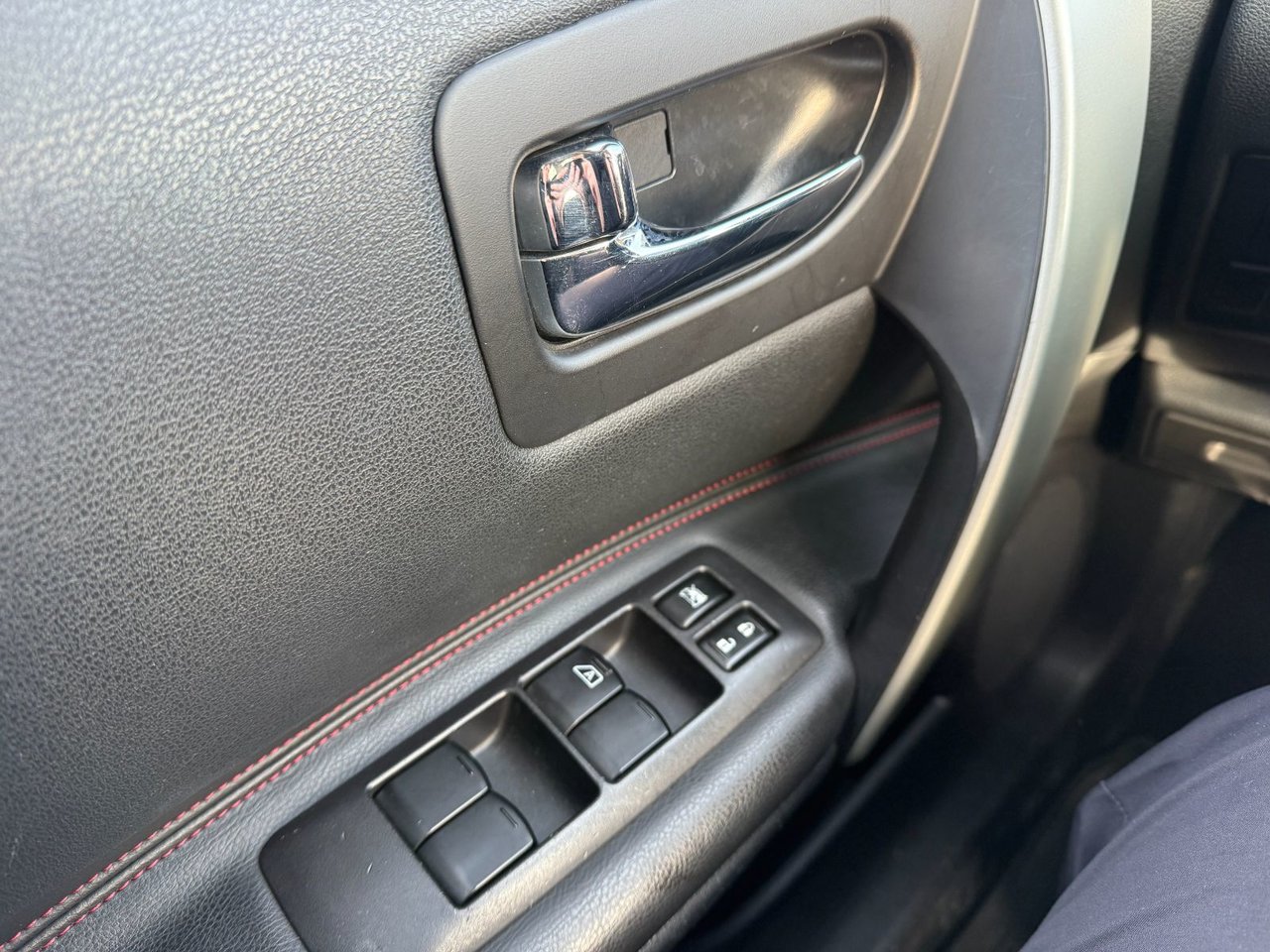 Nissan Rogue SL 2012-12