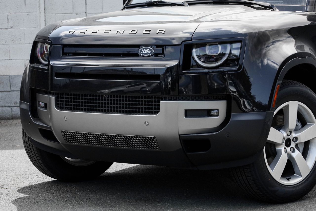 2026 Land Rover Defender 110 S-3