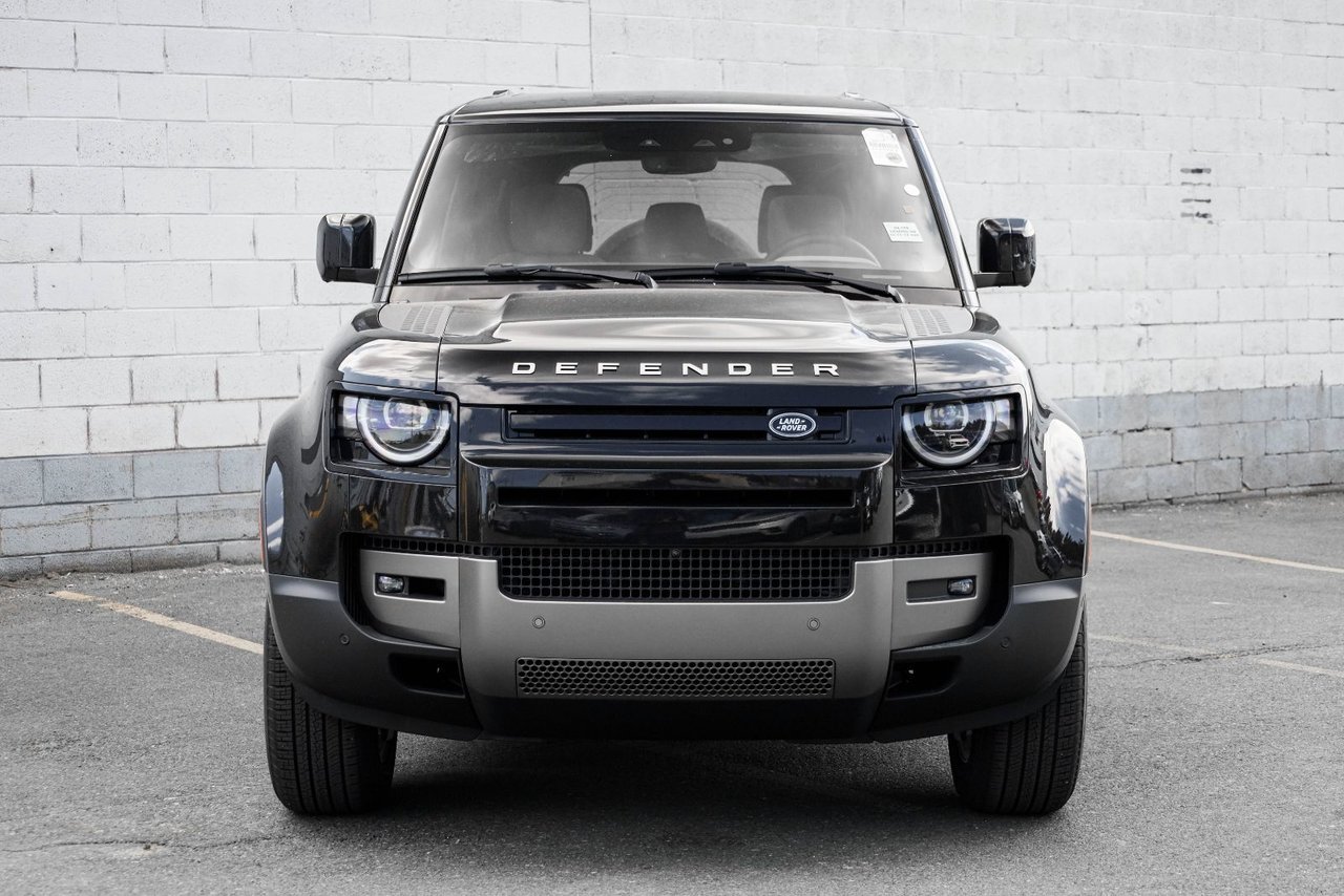 2026 Land Rover Defender 110 S-4
